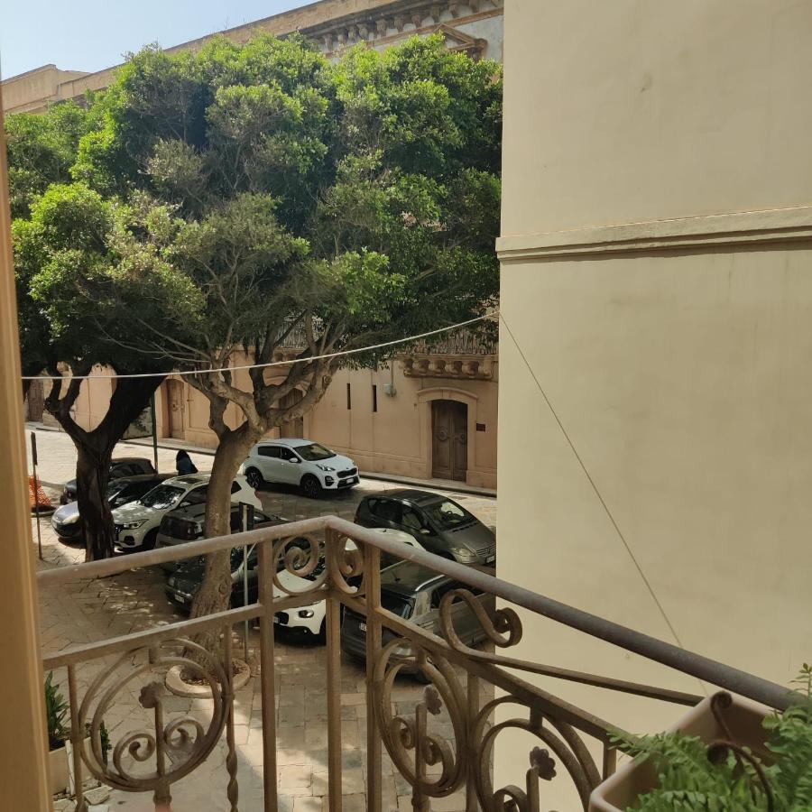 Carlo'S Rooms Trapani Ngoại thất bức ảnh